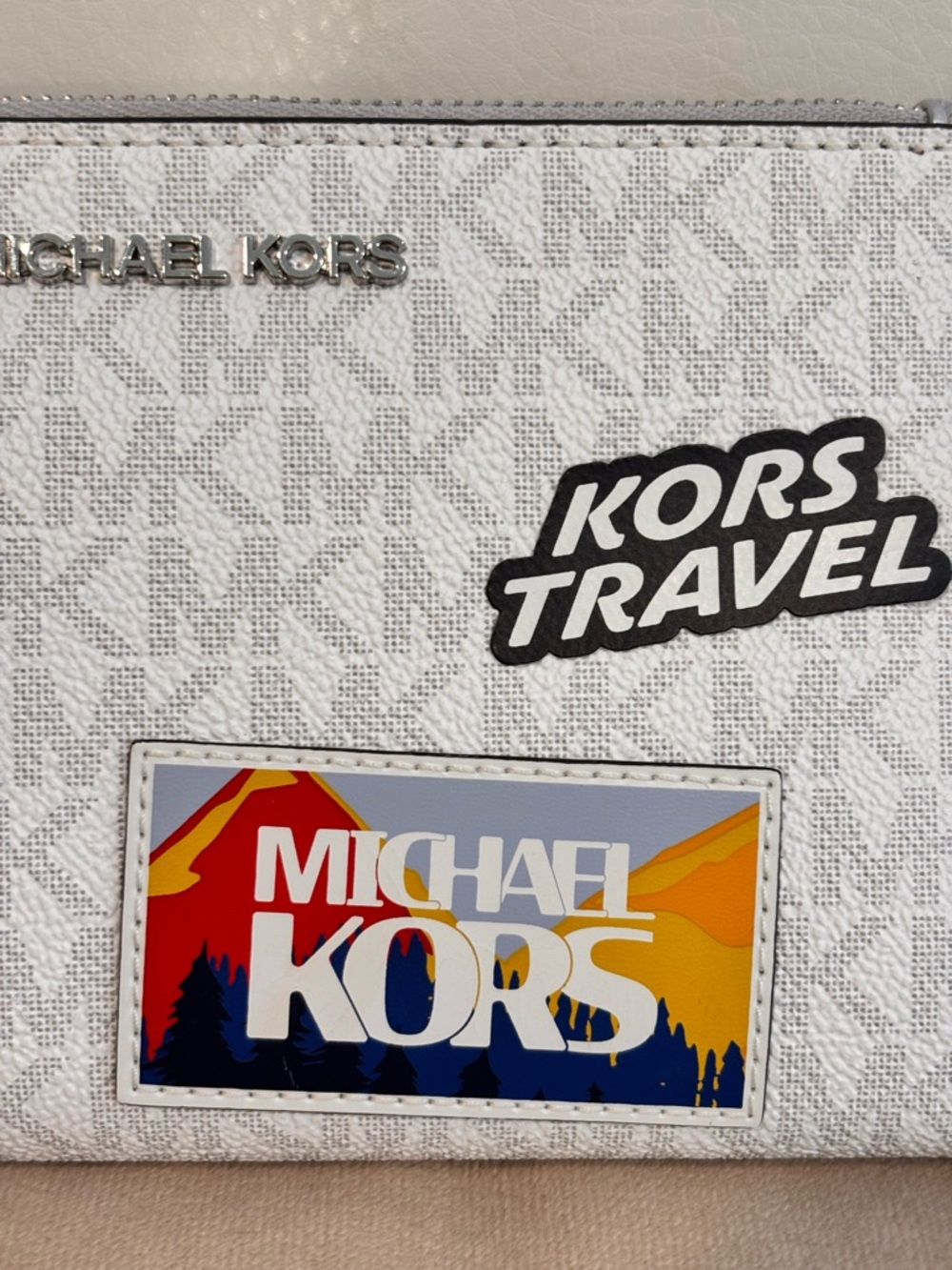 Michael Kors Jet Set Travel Large Embellished Signature Logo Wristlet NWT $278+ - Picture 2 of 14